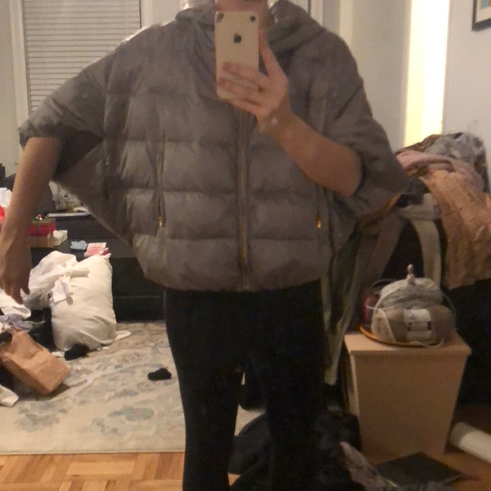 Gray puffy coat 1/2 sleeve
